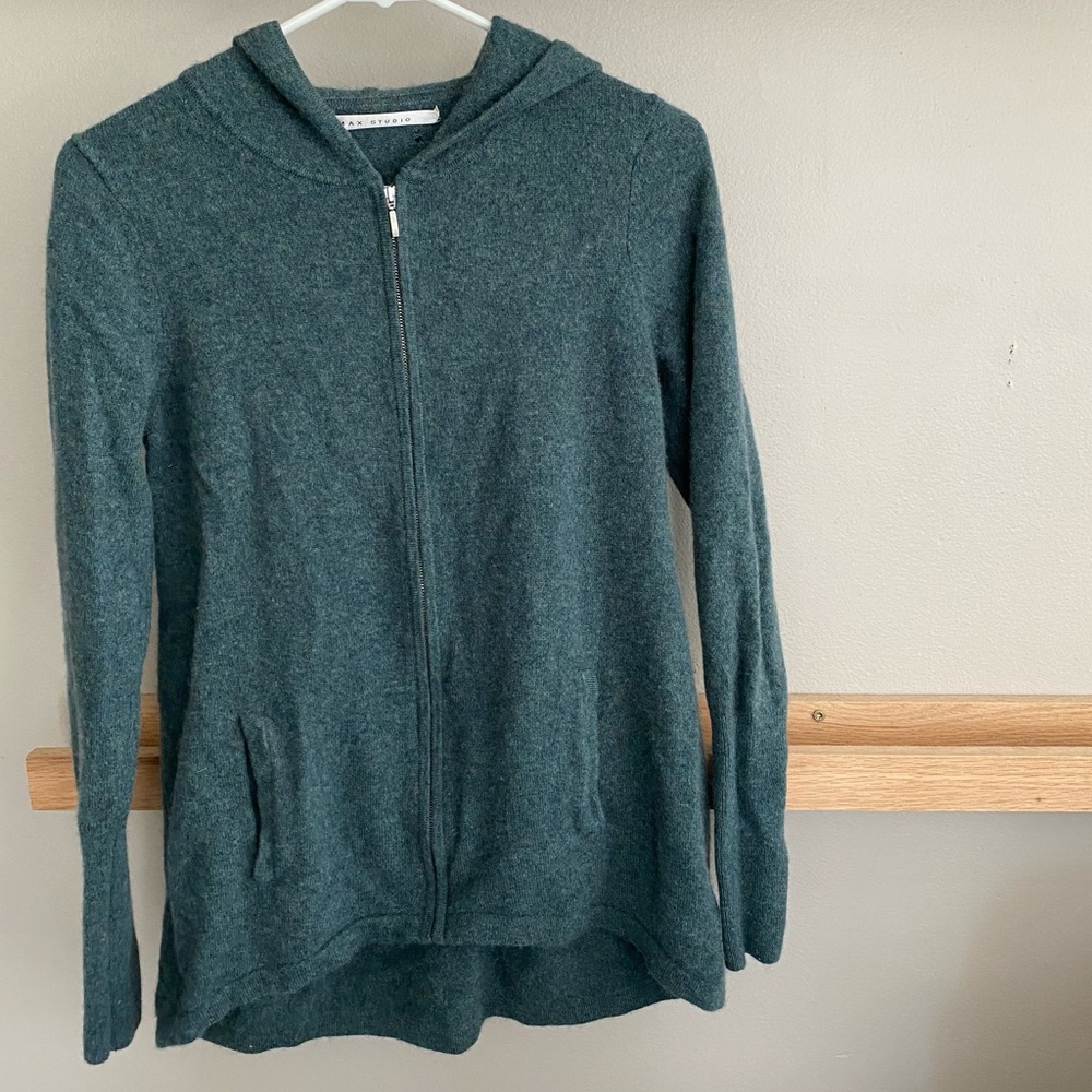 Cashmere Sweater with hood